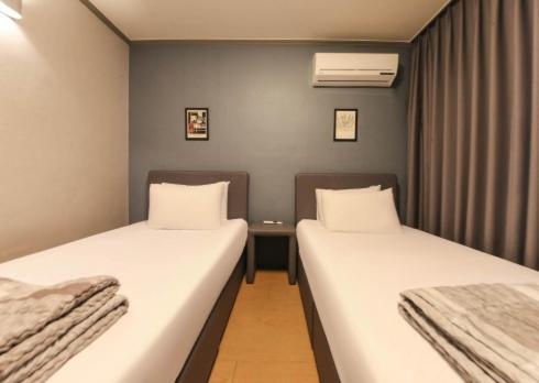 Lighthouse Beach Motel Сокчхо Экстерьер фото