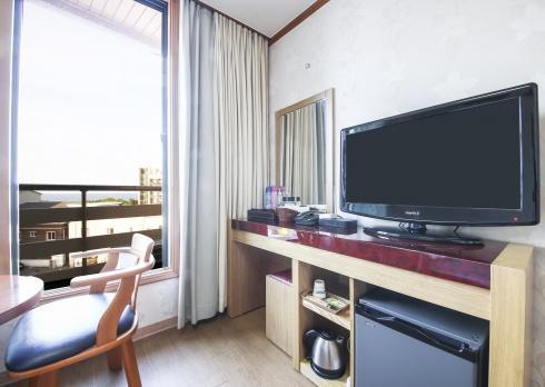 Lighthouse Beach Motel Сокчхо Экстерьер фото