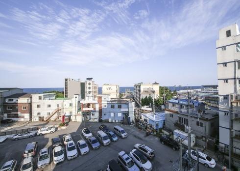 Lighthouse Beach Motel Сокчхо Экстерьер фото