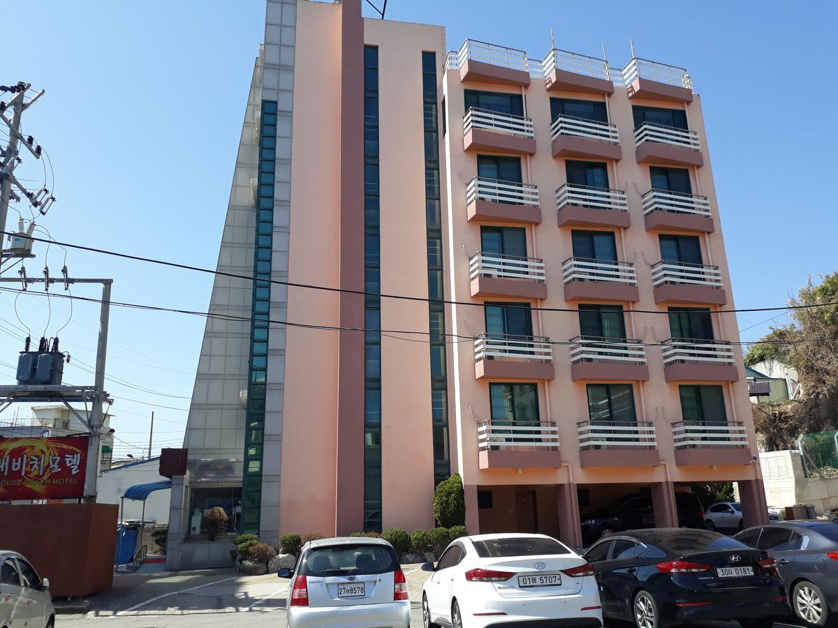Lighthouse Beach Motel Сокчхо Экстерьер фото